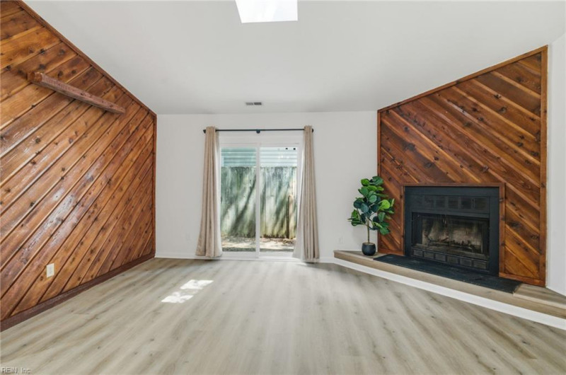 Photo 9 of 35 residential for sale in Virginia Beach virginia