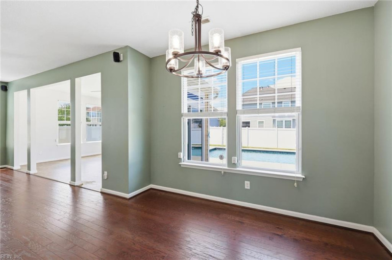 Photo 10 of 44 residential for sale in Chesapeake virginia