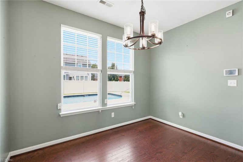 Photo 11 of 44 residential for sale in Chesapeake virginia