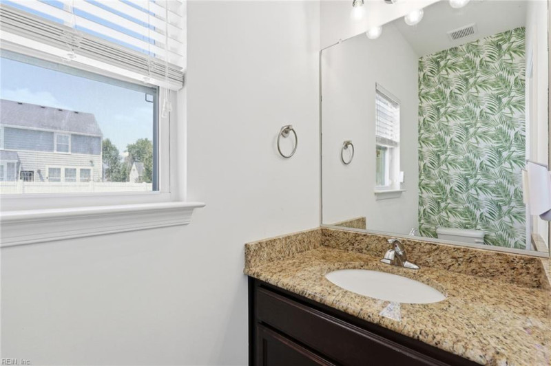 Photo 12 of 44 residential for sale in Chesapeake virginia