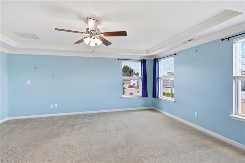 Photo 18 of 44 residential for sale in Chesapeake virginia