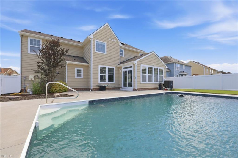 Photo 2 of 44 residential for sale in Chesapeake virginia