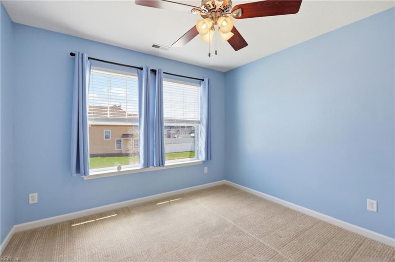 Photo 25 of 44 residential for sale in Chesapeake virginia