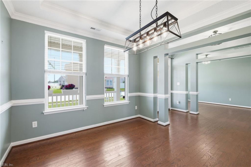 Photo 4 of 44 residential for sale in Chesapeake virginia
