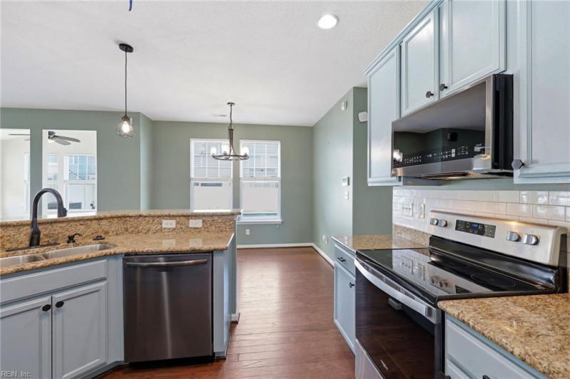 Photo 8 of 44 residential for sale in Chesapeake virginia