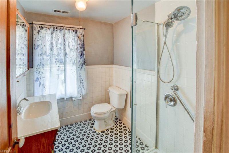 Photo 31 of 42 residential for sale in Portsmouth virginia Photo 31 of 42 residential for sale in Portsmouth virginia