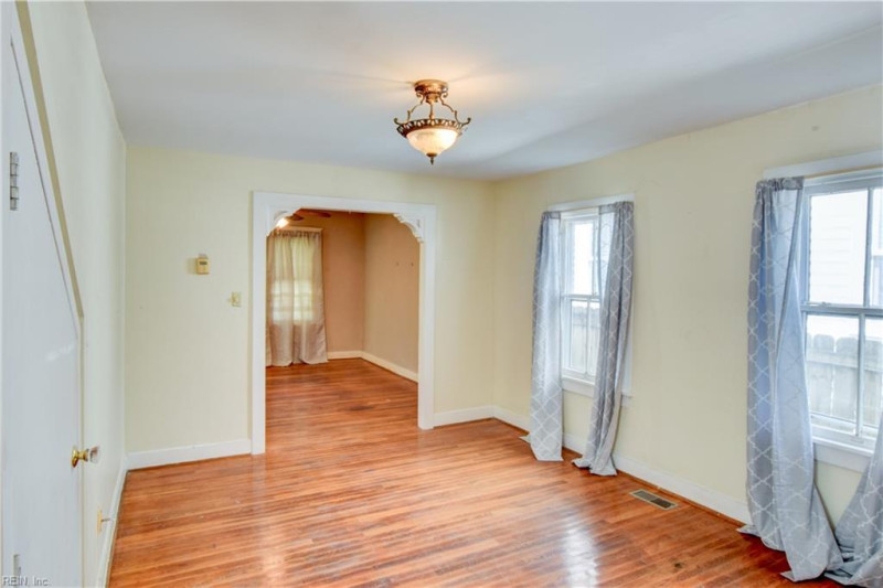 Photo 5 of 42 residential for sale in Portsmouth virginia Photo 5 of 42 residential for sale in Portsmouth virginia