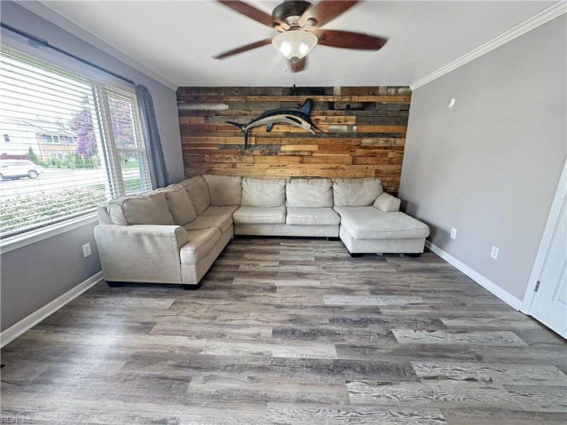 Photo 11 of 32 residential for sale in Hampton virginia