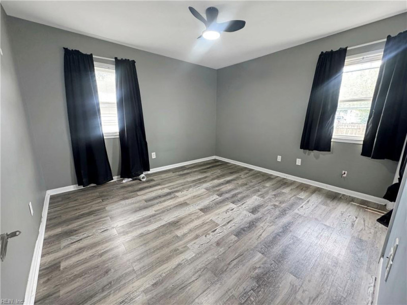 Photo 15 of 32 residential for sale in Hampton virginia