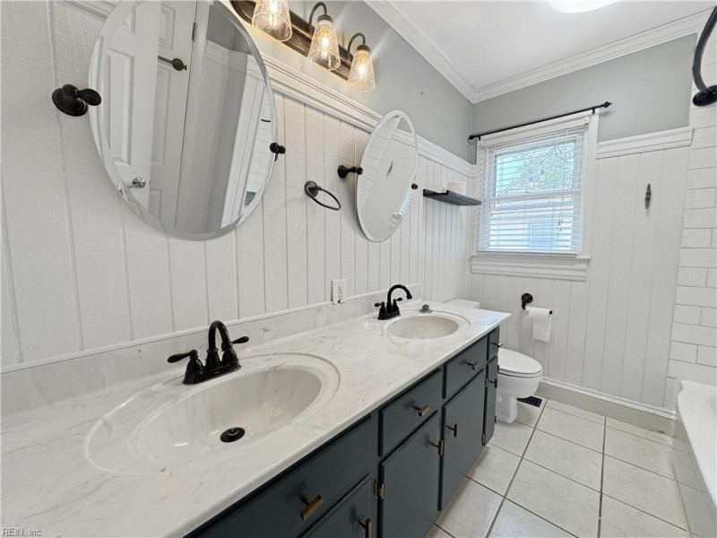 Photo 16 of 32 residential for sale in Hampton virginia