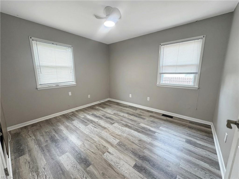 Photo 19 of 32 residential for sale in Hampton virginia