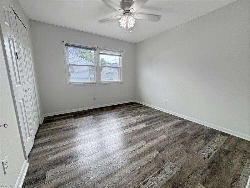 Photo 20 of 32 residential for sale in Hampton virginia