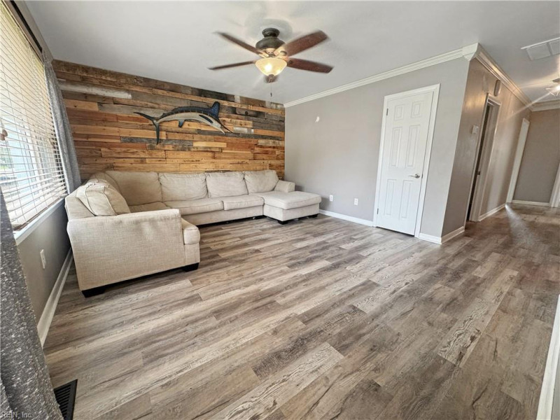 Photo 4 of 32 residential for sale in Hampton virginia