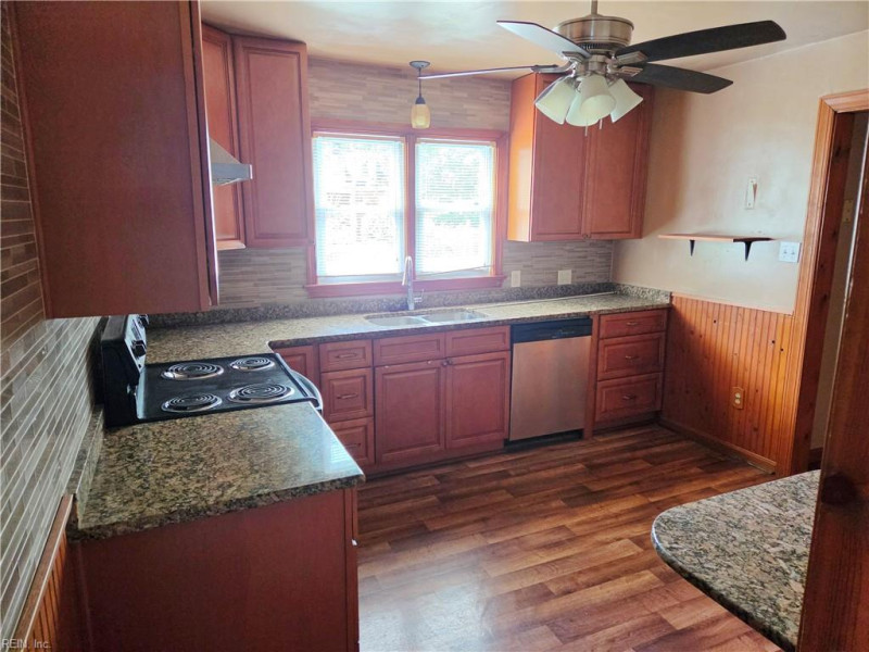 Photo 10 of 20 residential for sale in Newport News virginia