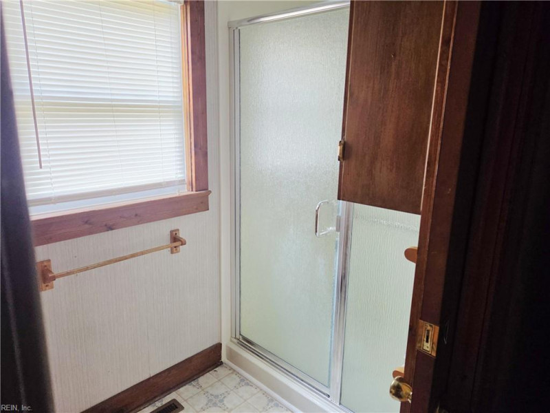 Photo 18 of 20 residential for sale in Newport News virginia