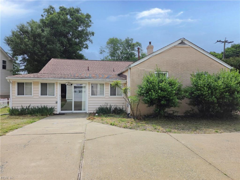 Photo 3 of 20 residential for sale in Newport News virginia
