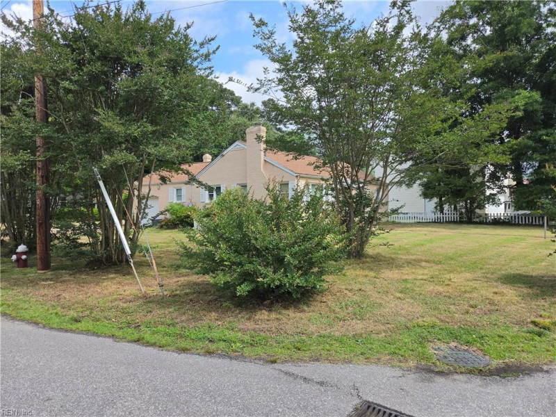 Photo 9 of 20 residential for sale in Newport News virginia