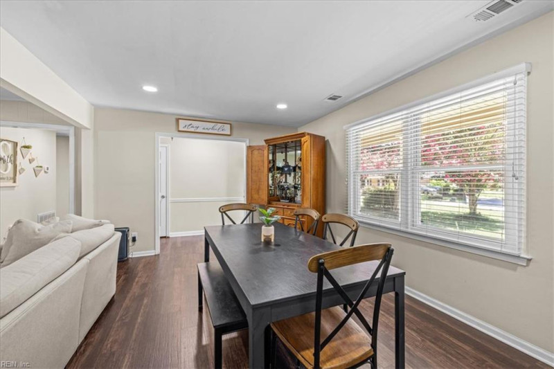 Photo 10 of 46 residential for sale in Virginia Beach virginia
