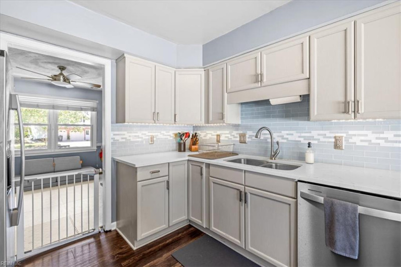 Photo 13 of 46 residential for sale in Virginia Beach virginia