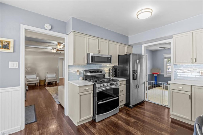 Photo 16 of 46 residential for sale in Virginia Beach virginia