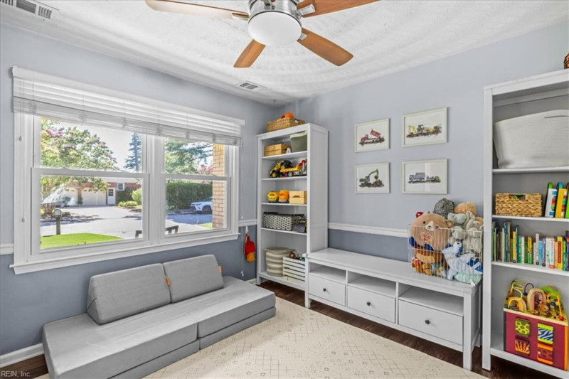 Photo 20 of 46 residential for sale in Virginia Beach virginia