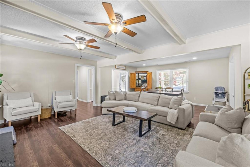 Photo 5 of 46 residential for sale in Virginia Beach virginia
