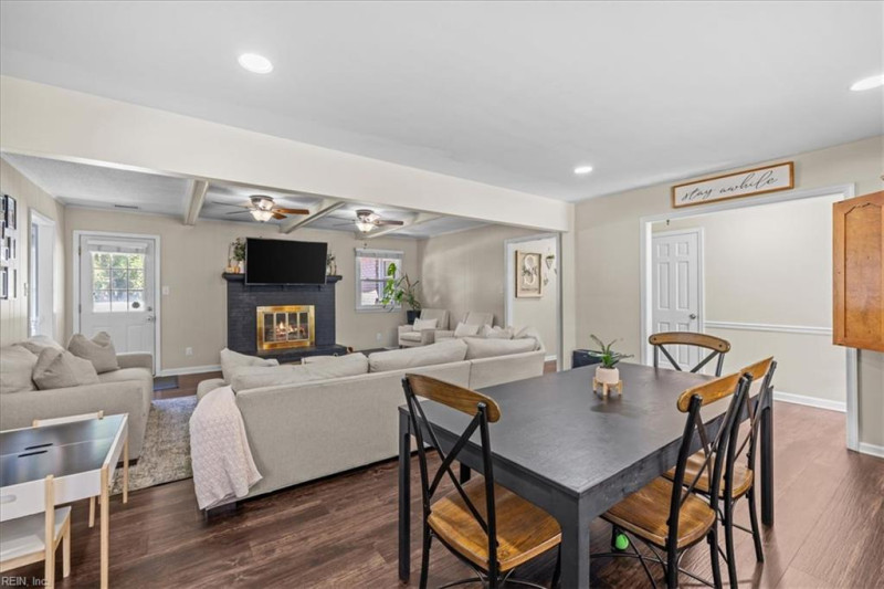Photo 6 of 46 residential for sale in Virginia Beach virginia