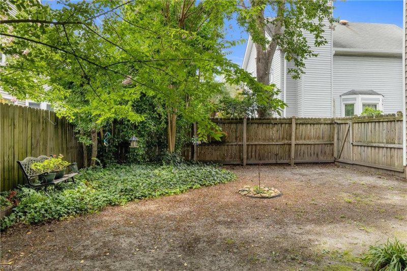 Photo 28 of 35 residential for sale in Norfolk virginia Photo 28 of 35 residential for sale in Norfolk virginia