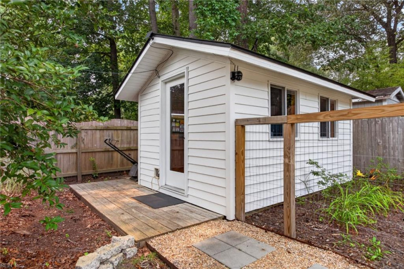 Photo 33 of 39 residential for sale in Chesapeake virginia Photo 33 of 39 residential for sale in Chesapeake virginia