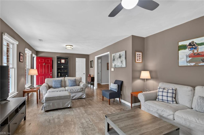 Photo 8 of 39 residential for sale in Chesapeake virginia Photo 8 of 39 residential for sale in Chesapeake virginia