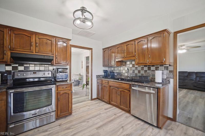 Photo 17 of 35 residential for sale in Virginia Beach virginia