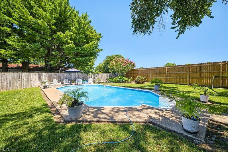 Photo 5 of 35 residential for sale in Virginia Beach virginia