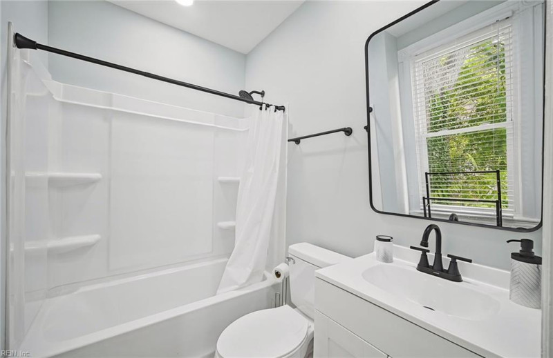 Photo 33 of 50 residential for sale in Newport News virginia