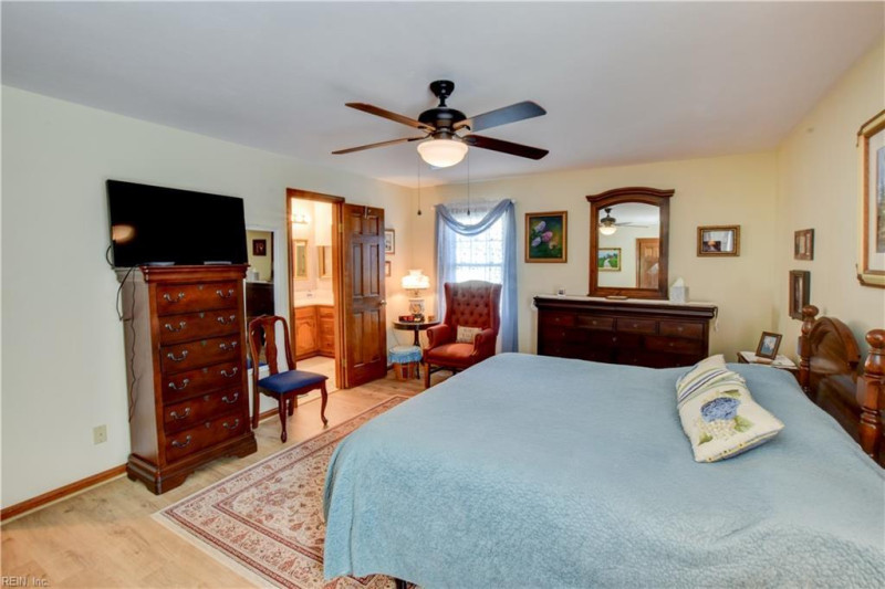 Photo 20 of 46 residential for sale in Chesapeake virginia Photo 20 of 46 residential for sale in Chesapeake virginia