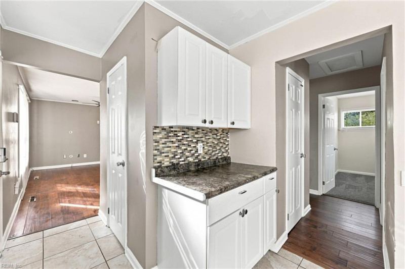 Photo 10 of 25 residential for sale in Chesapeake virginia