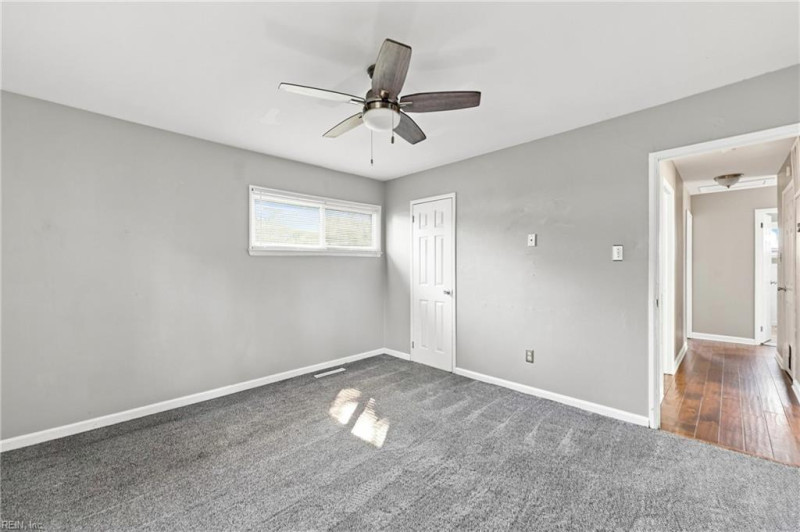 Photo 12 of 25 residential for sale in Chesapeake virginia