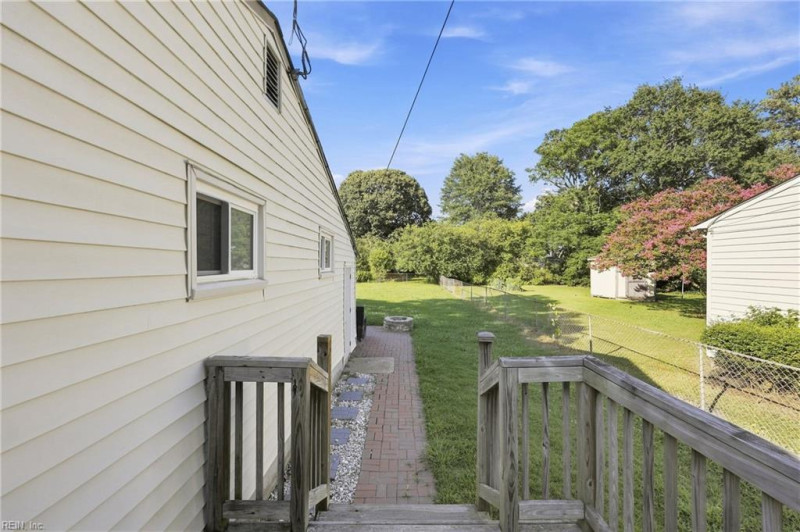 Photo 20 of 25 residential for sale in Chesapeake virginia