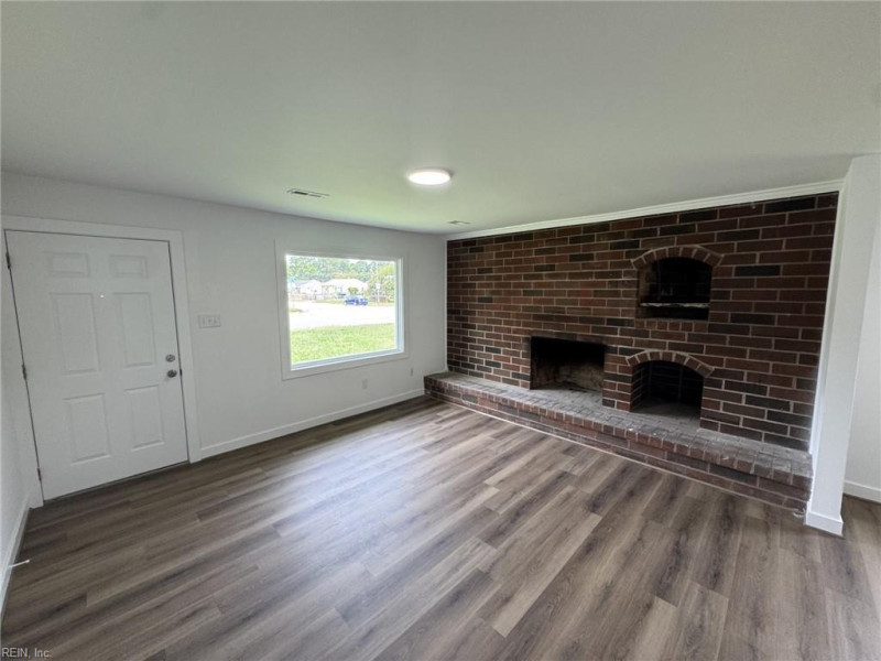 Photo 7 of 27 residential for sale in Newport News virginia Photo 7 of 27 residential for sale in Newport News virginia