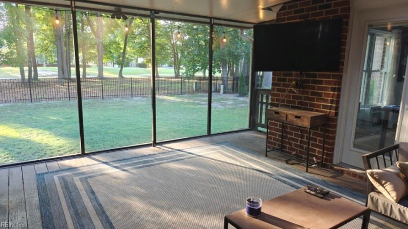Photo 13 of 42 residential for sale in Chesapeake virginia