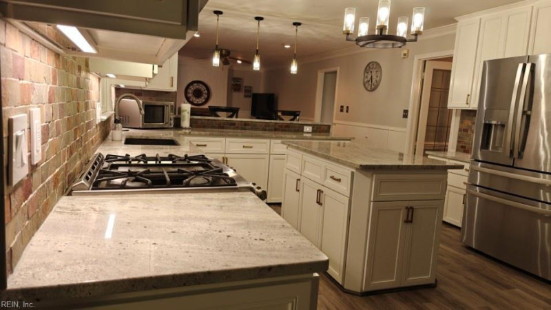 Photo 3 of 42 residential for sale in Chesapeake virginia