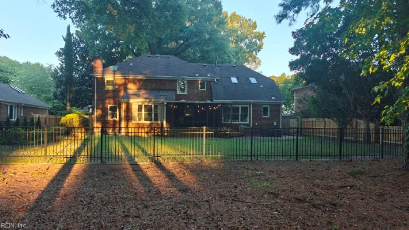 Photo 37 of 42 residential for sale in Chesapeake virginia