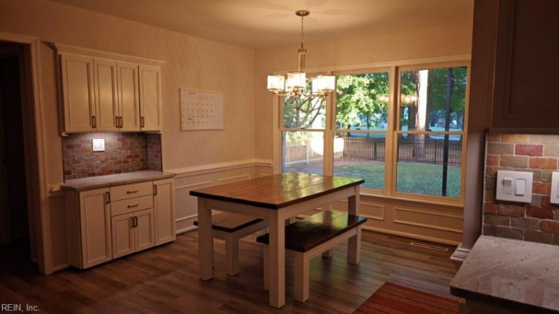 Photo 8 of 42 residential for sale in Chesapeake virginia