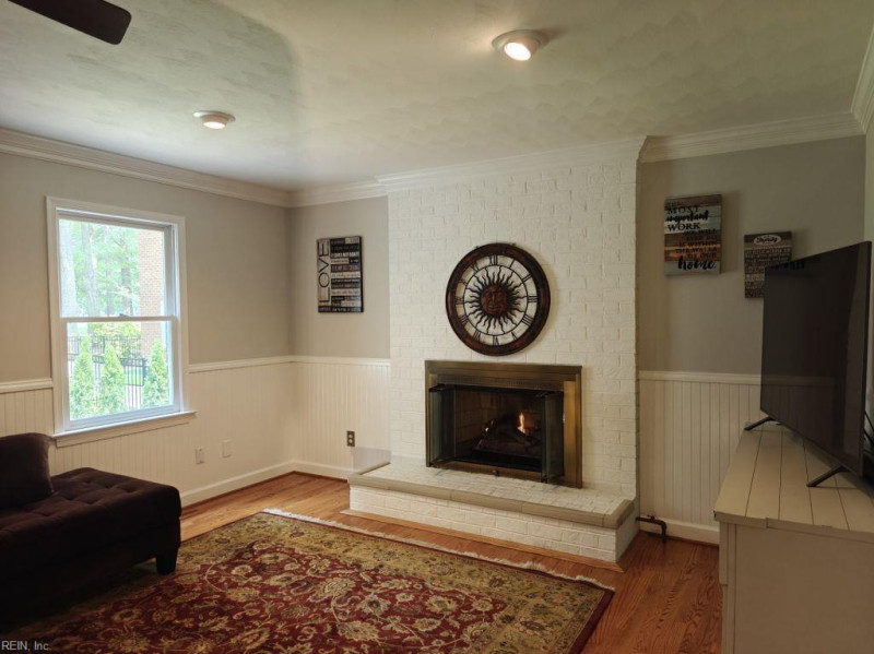 Photo 9 of 42 residential for sale in Chesapeake virginia