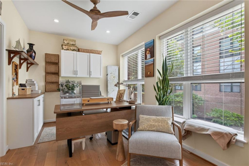 Photo 16 of 49 residential for sale in Virginia Beach virginia