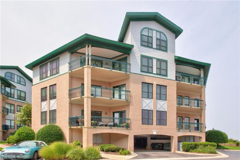Photo 2 of 49 residential for sale in Virginia Beach virginia
