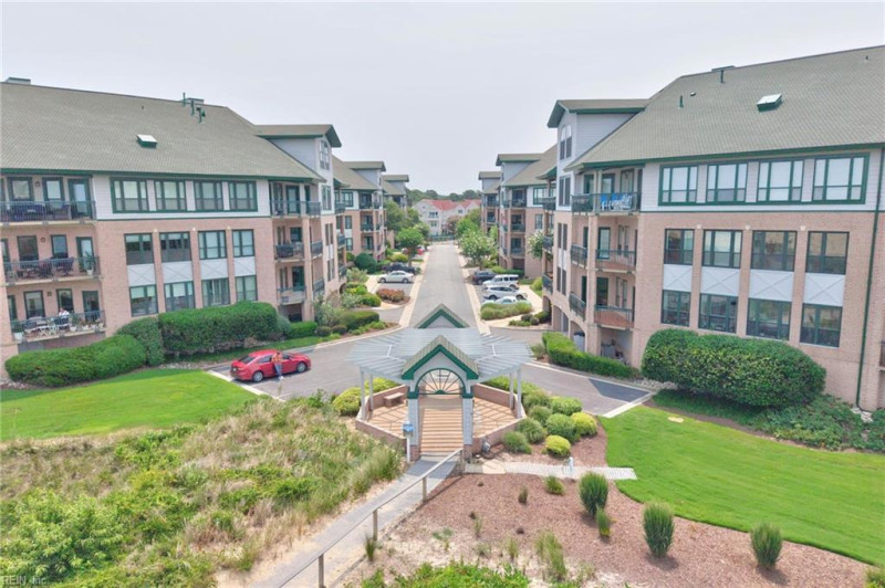 Photo 5 of 49 residential for sale in Virginia Beach virginia