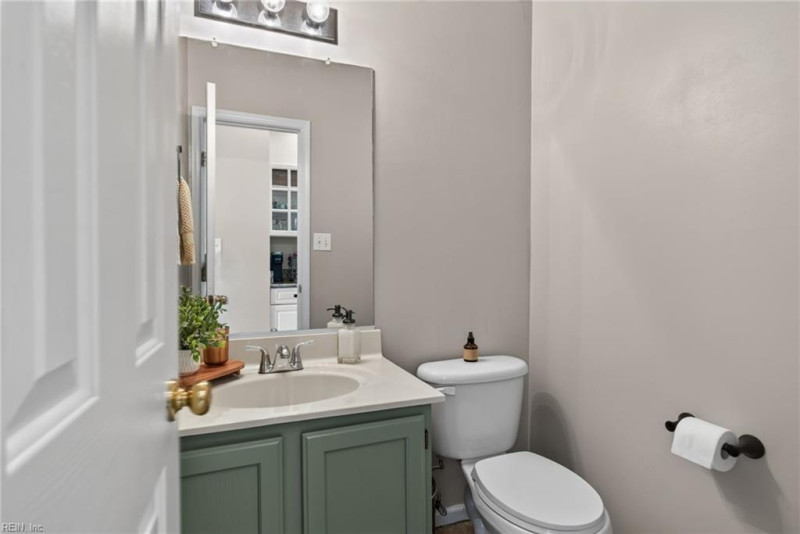 Photo 18 of 46 residential for sale in Chesapeake virginia Photo 18 of 46 residential for sale in Chesapeake virginia