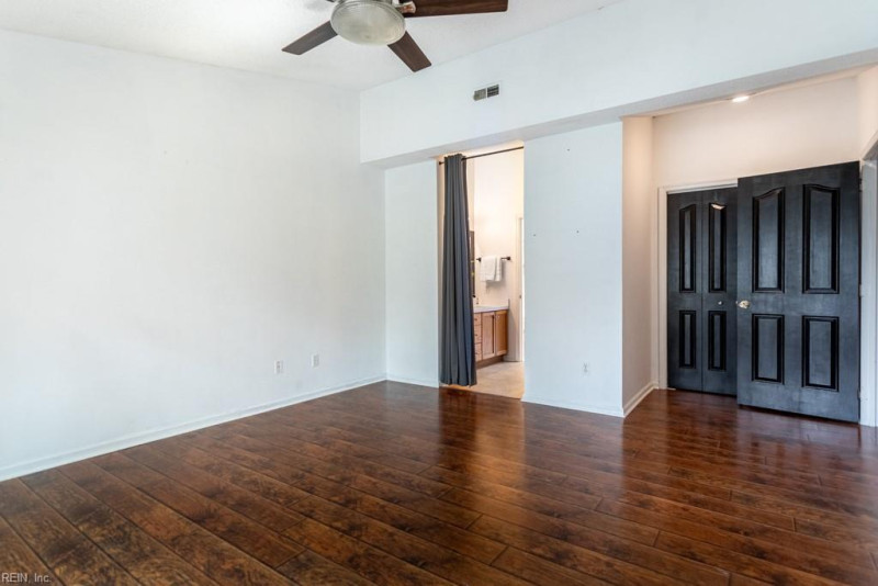 Photo 17 of 45 residential for sale in Newport News virginia