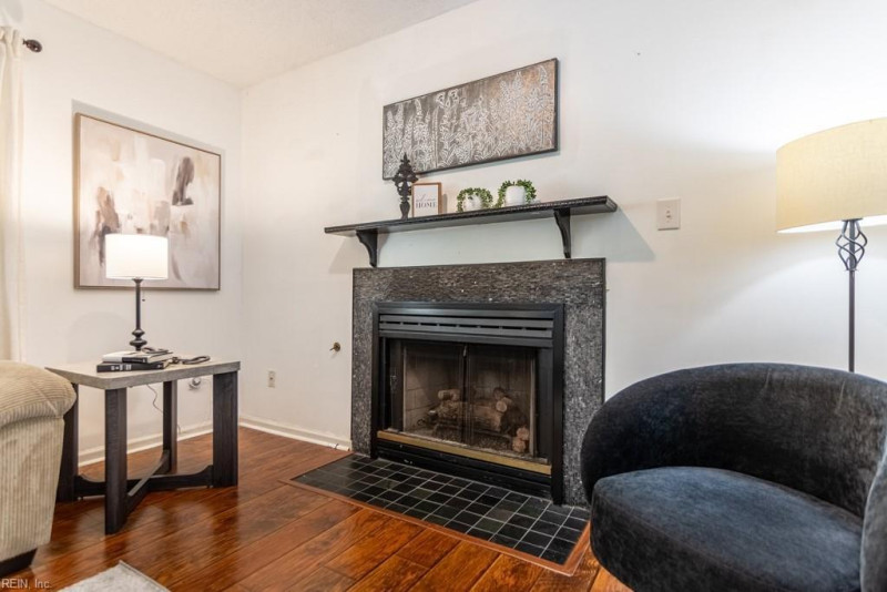 Photo 5 of 45 residential for sale in Newport News virginia