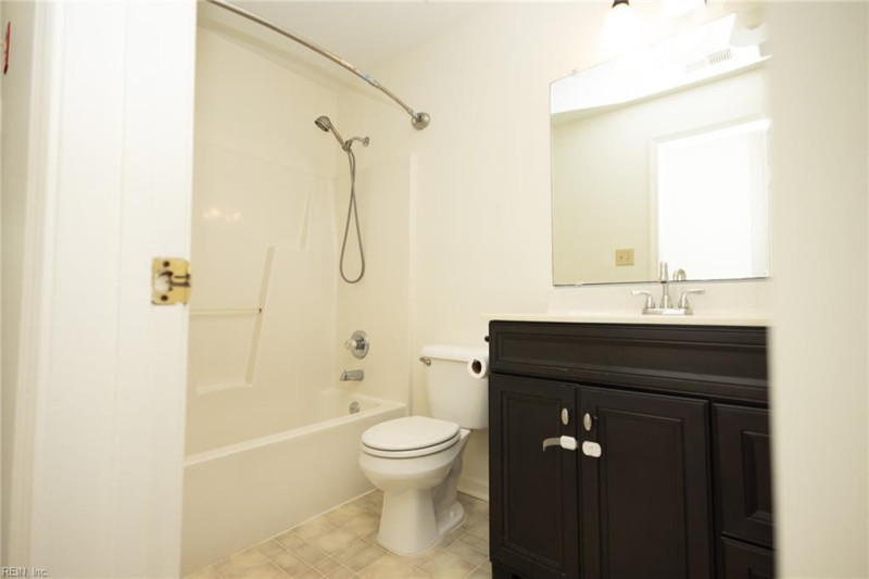 Photo 15 of 25 residential for sale in Chesapeake virginia